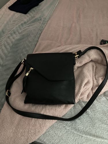 Customer photo review of LARGE BLACK TASSEL MULTI COMPARTMENT CROSS BODY SHOULDER BAG WITH LONG STRAP