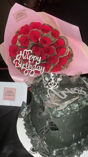 Customer photo review of Hot Pink Rose Bouquet