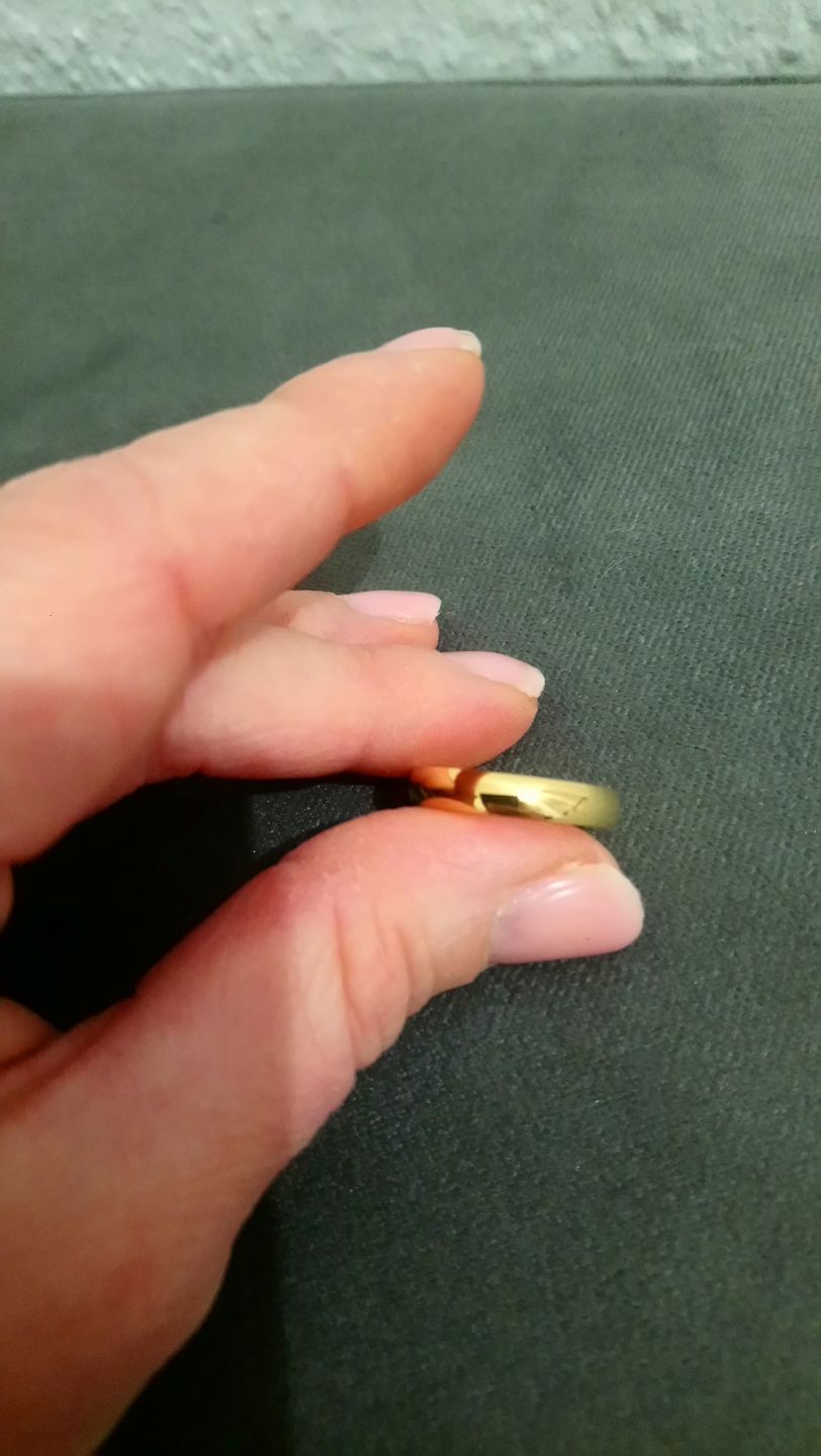 Customer photo review of Lena Ring | 18K vergoldet