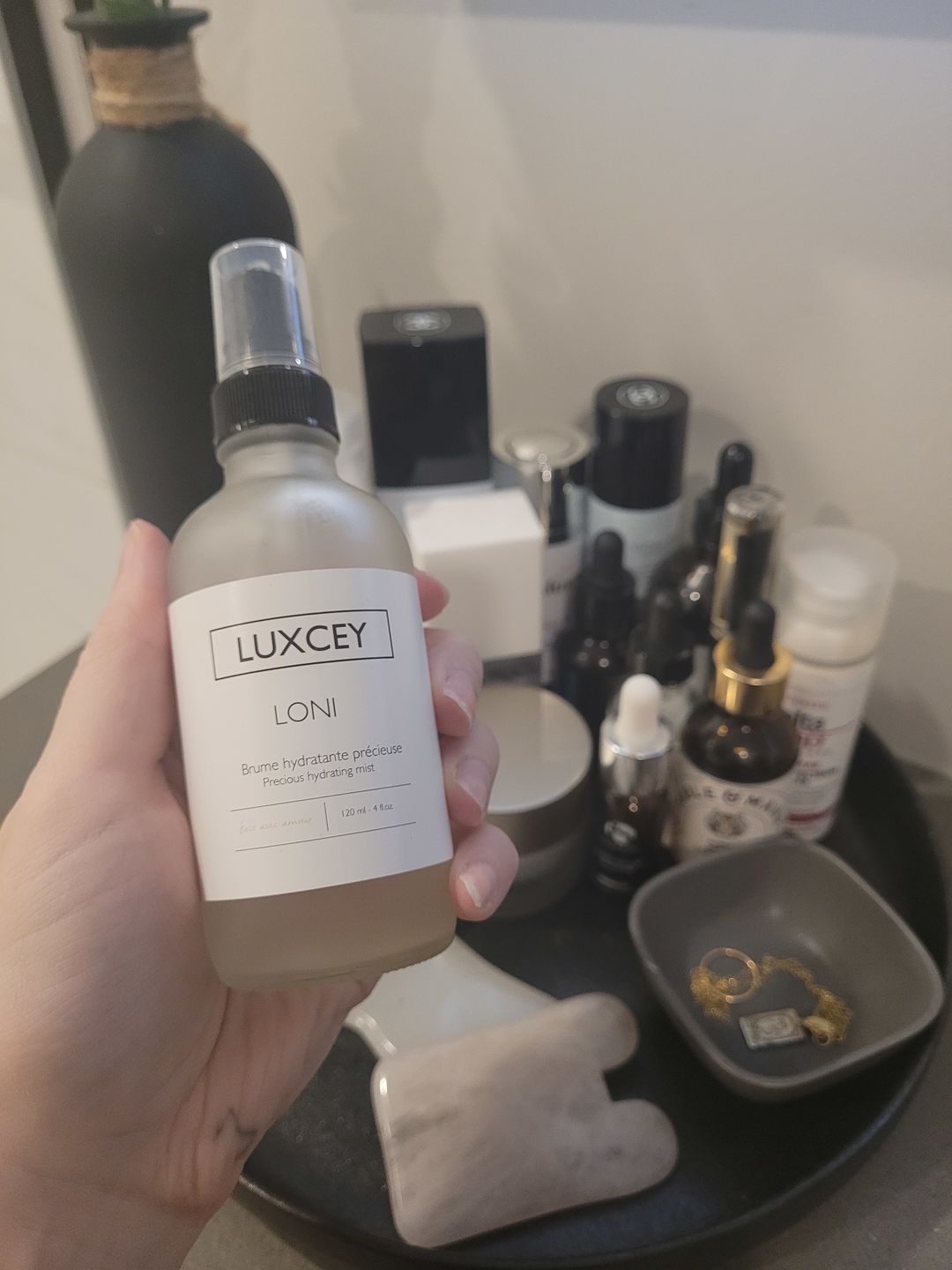 Customer photo review of Loni - Hydrating Mist