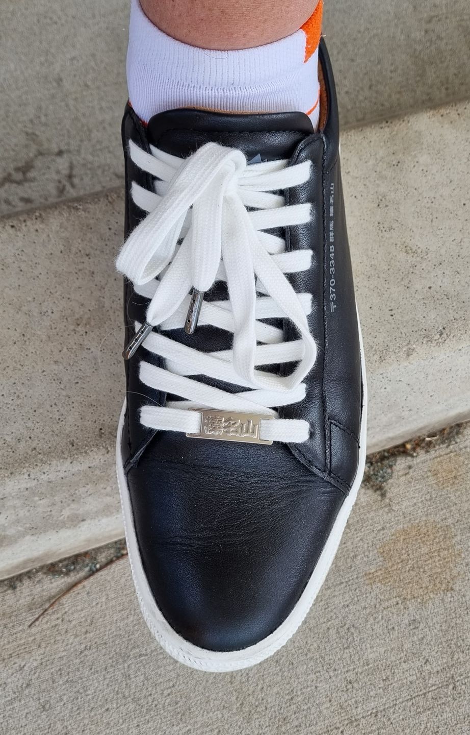 Customer photo review of HTXJPN Gunma Black Sneakers
