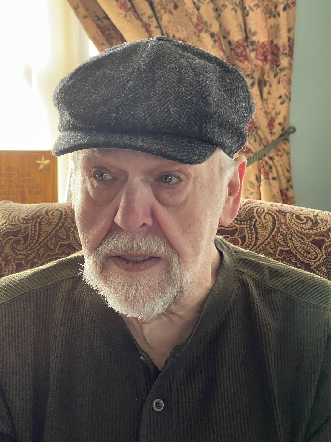 Customer photo review of Peaky Blinders Irish Tweed Newsboy Cap