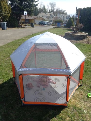 Customer photo review of Pop N' Go™ Playpen