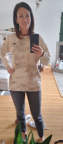 Customer photo review of Oversized Crewneck - Tie-Dye Sand