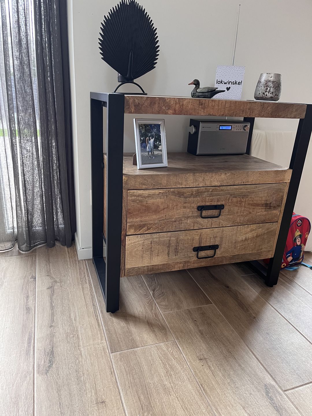 Customer photo review of Sidetable / Dressoir Kastje 2 lades Industrieel Design | Mangohout en Staal | 80x40x80cm