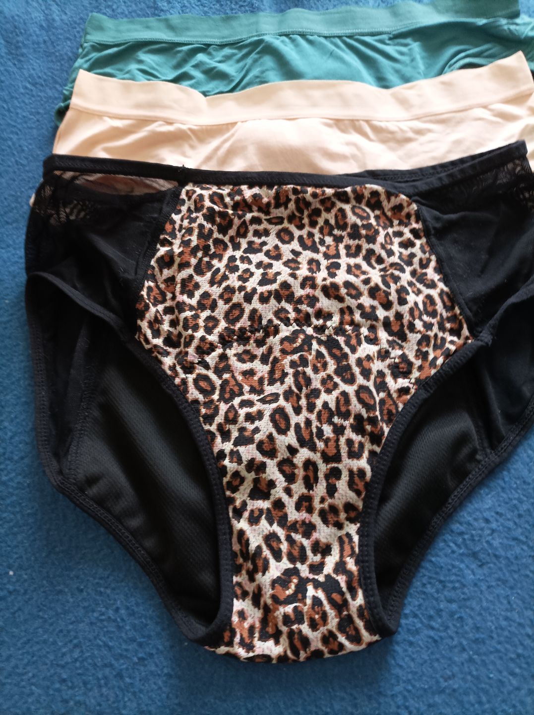 Customer photo review of Culottes d’incontinence ultra-absorbantes (Lot de 3)