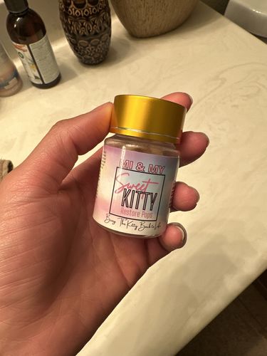 Customer photo review of Sweet Kitty Restore Pops
