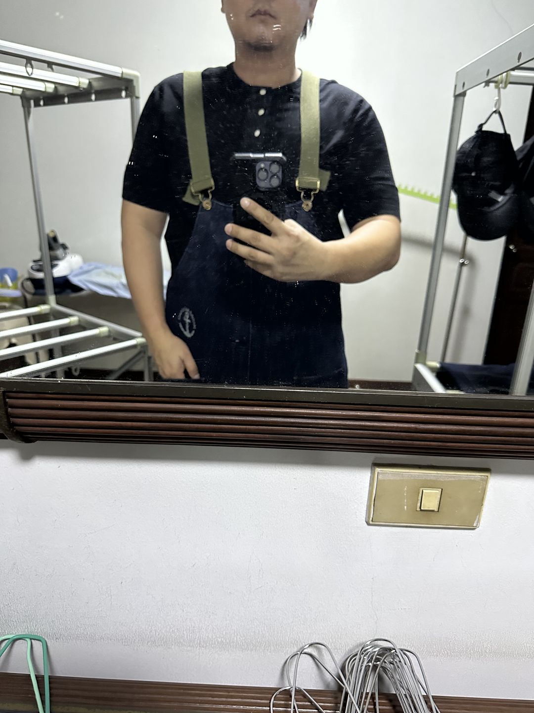 Customer photo review of Vintage Short Sleeve Henley T-Shirt - Black