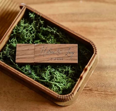 Customer photo review of Yoga USB box with moss filler