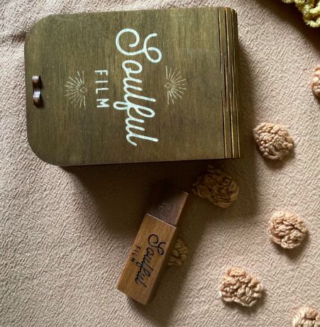 Customer photo review of Yoga USB box with elastic
