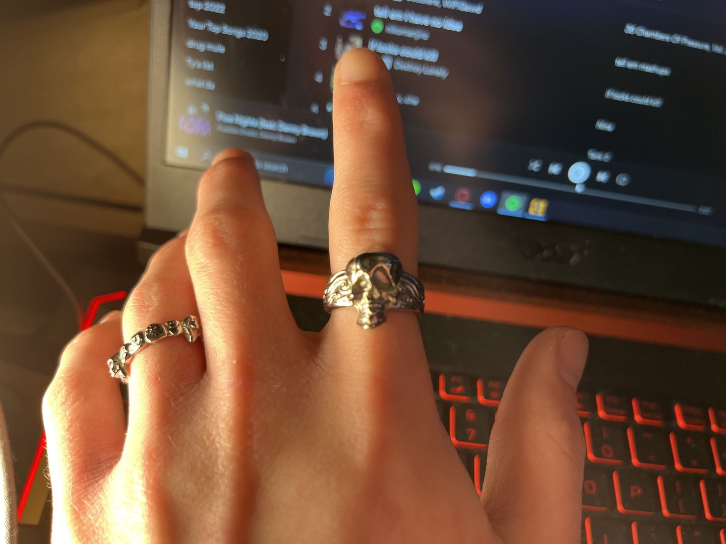 Customer photo review of HALLUCINOGENIC RING