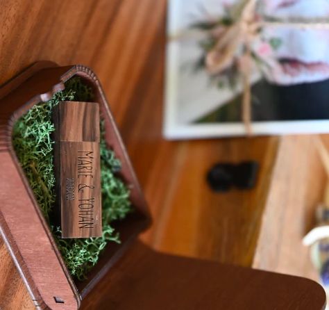Customer photo review of Yoga USB box with moss filler