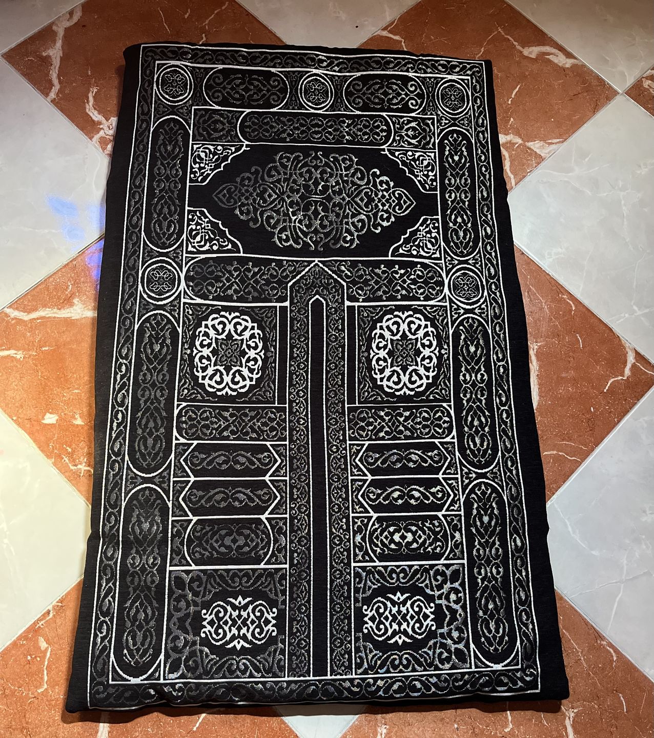 Customer photo review of Memory Foam Portable Prayer Mat