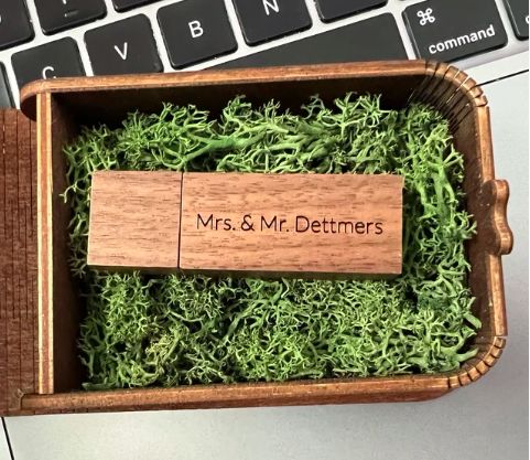 Customer photo review of Yoga USB box with moss filler
