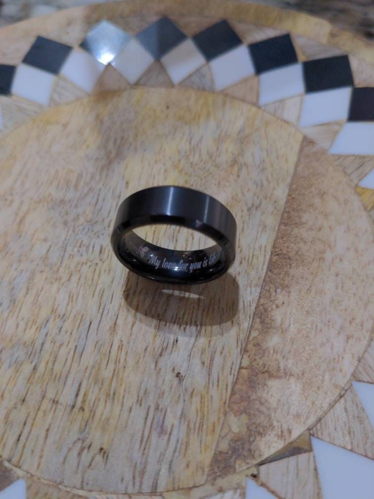Customer photo review of ELYSIAN | Titanium Ring Brushed Black Beveled Edge