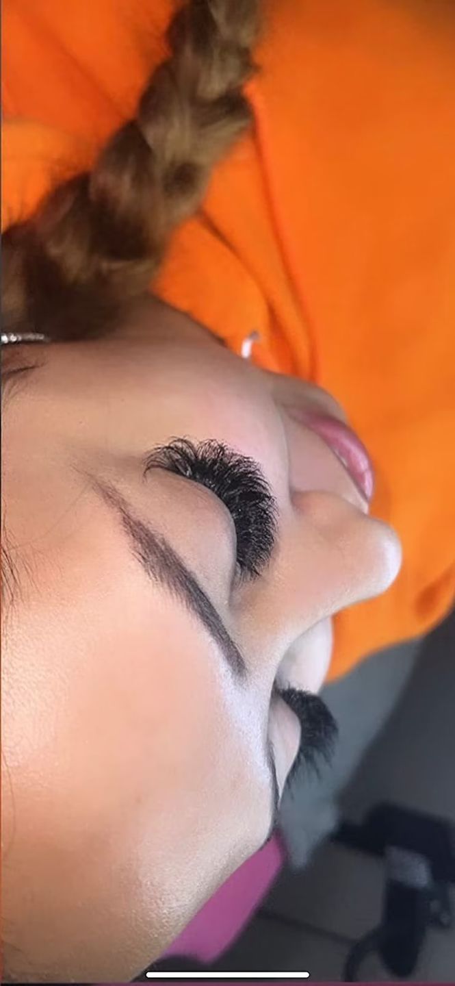 Customer photo review of Extra Strong - Lash Extension Glue CA95131