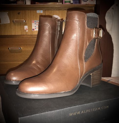 Customer photo review of ANNE BROWN 2201