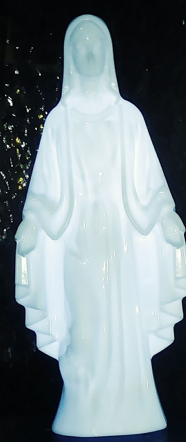 Customer photo review of Eternal Light Blessed Mary