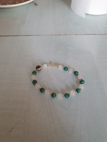 Customer photo review of Bracelet Anti-Douleurs en Malachite et Pierre de Lune | Or fin