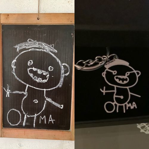 Customer photo review of LOANYA Dibujo infantil personal como Collar o Colgante