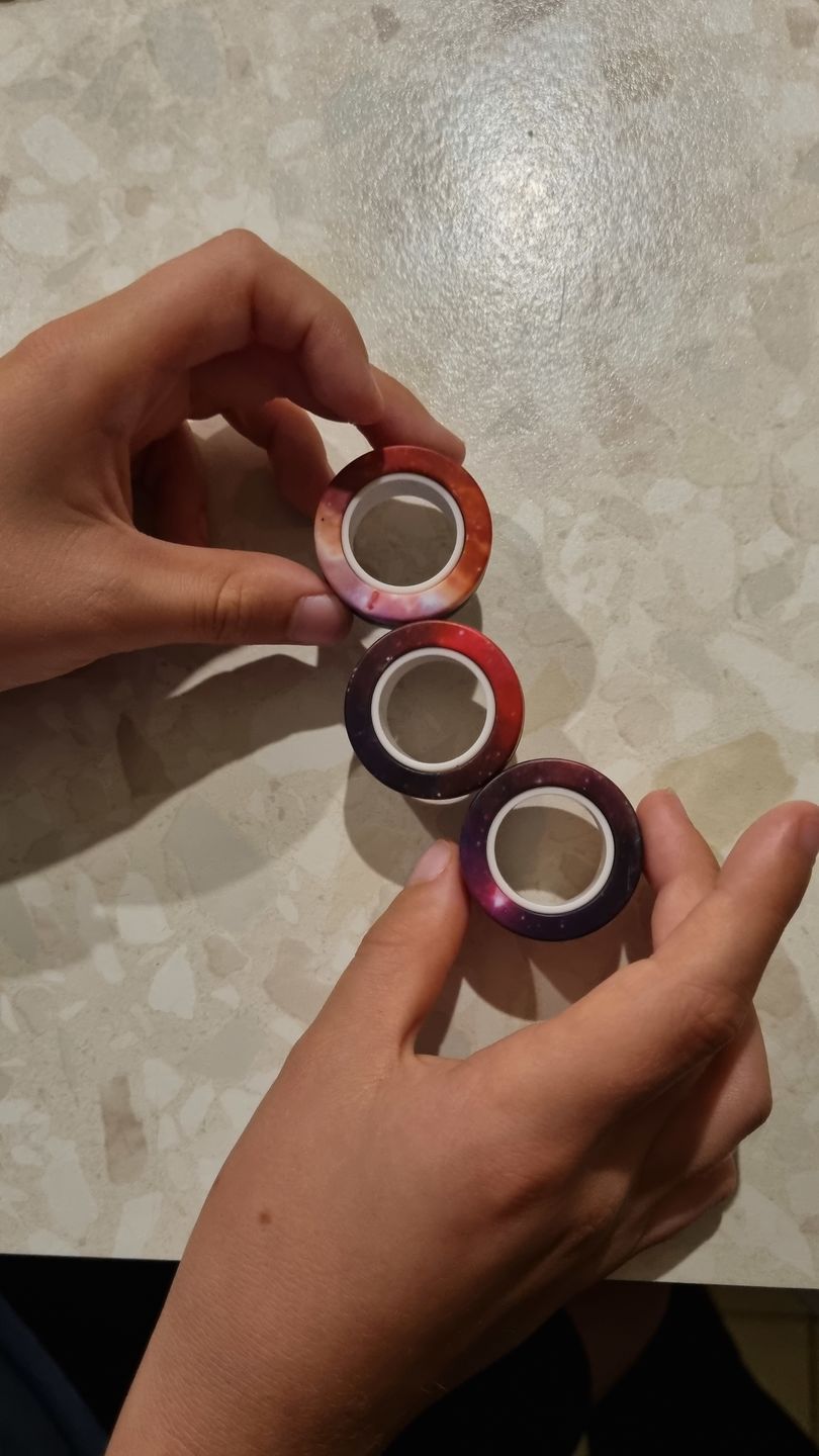 Customer photo review of Magnetic Fidget Rings 3 Pack