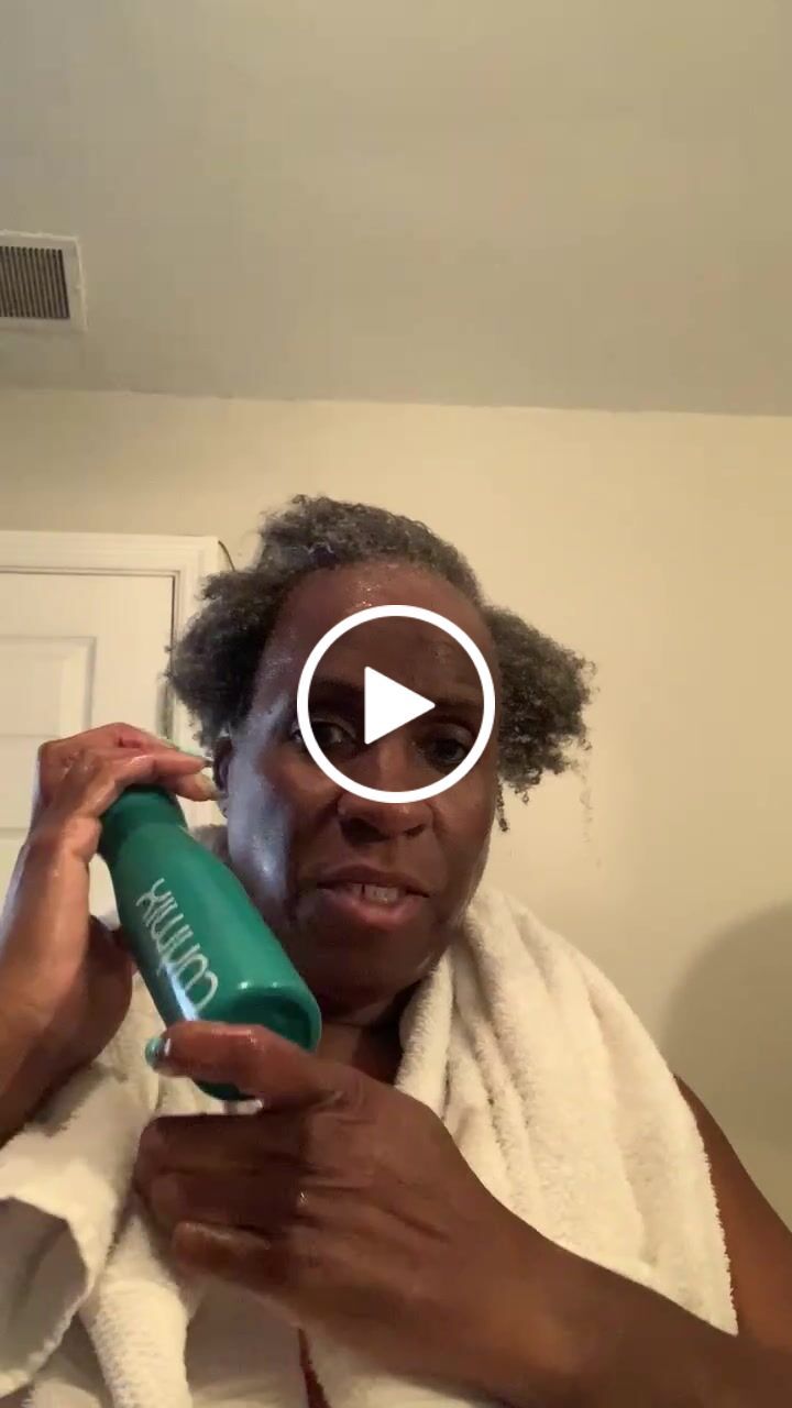 Customer video review of CurlMix Fine Mist Spray Bottle for Curly Hair