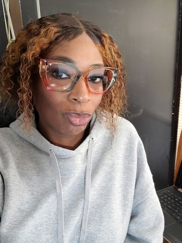 Customer photo review of Highlight Deep Curly Bob Human Hair Wigs Ombre Honey Brown 4x4 Lace Closure Wigs