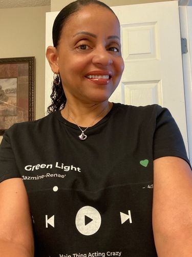 Customer photo review of Your Favorite Song T-Shirt Music Player