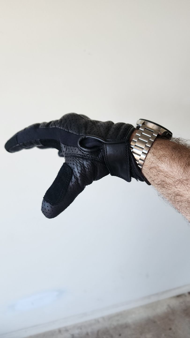 Customer photo review of Gen 2 Thumpa's | Short Cuff Summer Motorbike Gloves | Kevlar + Perforated Black Leather