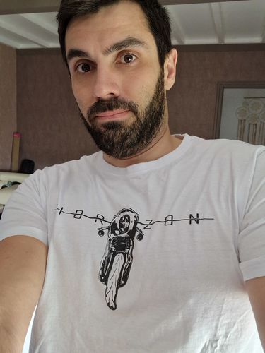 Customer photo review of T-shirt concours