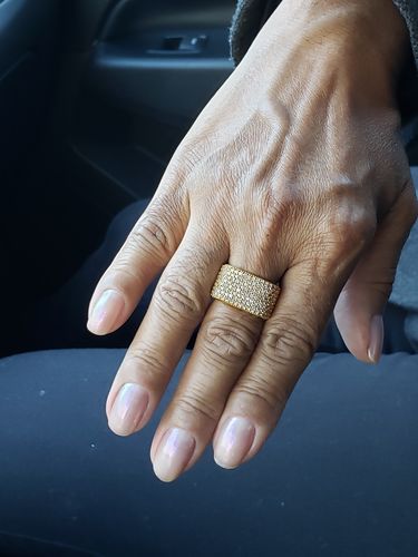 Customer photo review of Square micro-inlaid zirconium ring