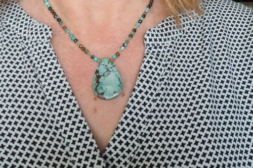 Customer photo review of COLLIER PROTECTION TURQUOISE ET CHRYSOCOLLE
