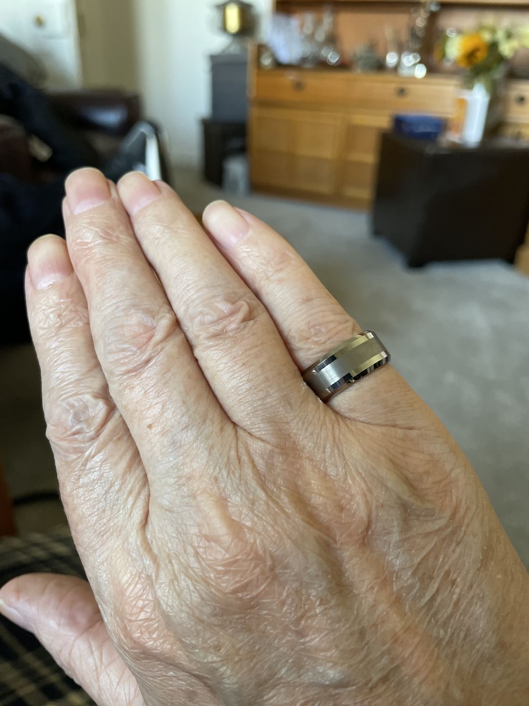 Customer photo review of Brushed 8mm Wonder Ring