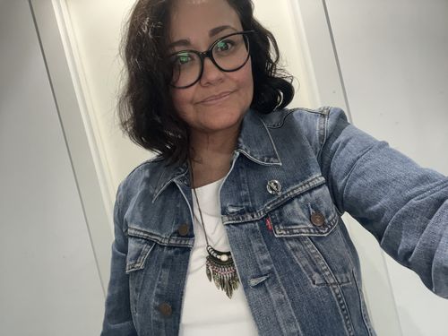 Customer photo review of Levis Woman Trucker Jacket (L)