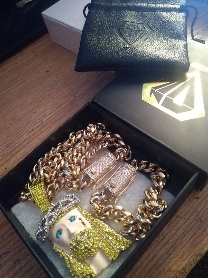 Customer photo review of Custom Blonde Blue Eyes Gold Jesus Piece Kanye West Style