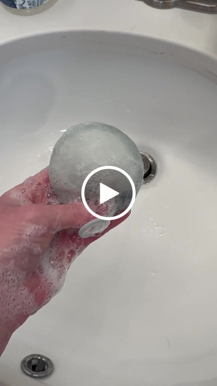 Customer video review of Hello Wash