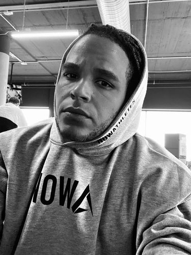Customer photo review of Onyx Trademark Hoodie - Grey