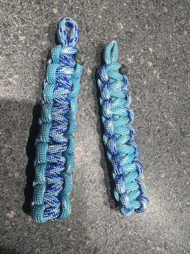 Customer photo review of Neon Turquoise Glow in the Dark Paracord