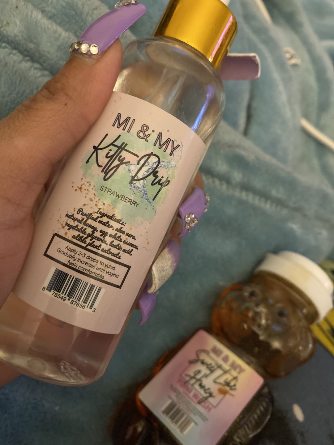 Customer photo review of Kitty Drip Strawberry