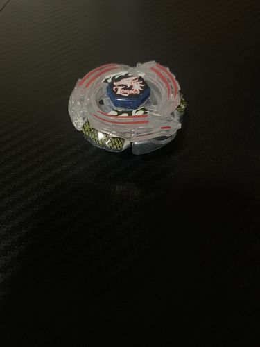 Customer photo review of Takara Tomy Lightning L Drago Beyblade BB-43 100HF Metal Fusion - With String Launcher