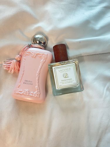 Customer photo review of First Kiss Exclusive