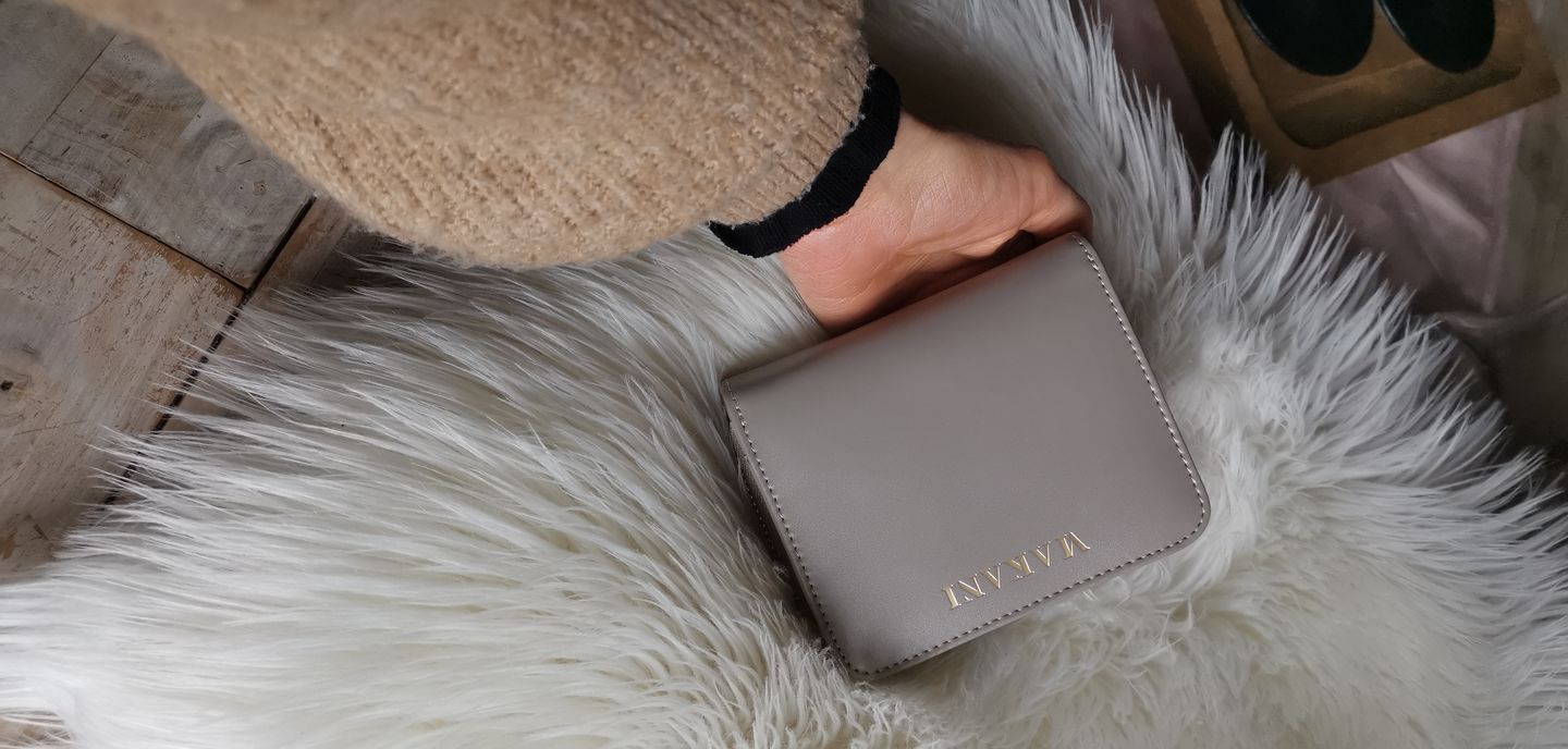 Customer photo review of KAIA - TAUPE