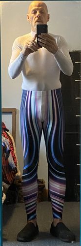 Customer photo review of Neon Trails Low Leggings