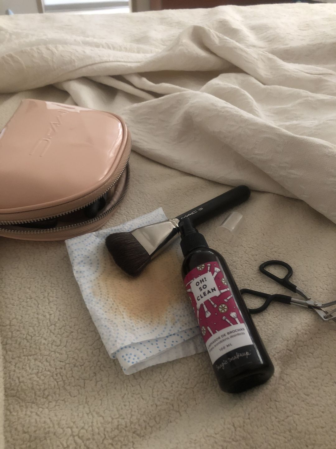 Customer photo review of ✭OH! SO CLEAN✭  limpiador instantáneo de brochas 100ml