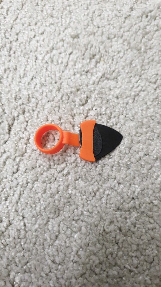Customer photo review of Guitar pick holder (Finger pick holder)