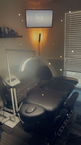 Customer photo review of CosmoGlo Original Light Bundle + Phone Clip