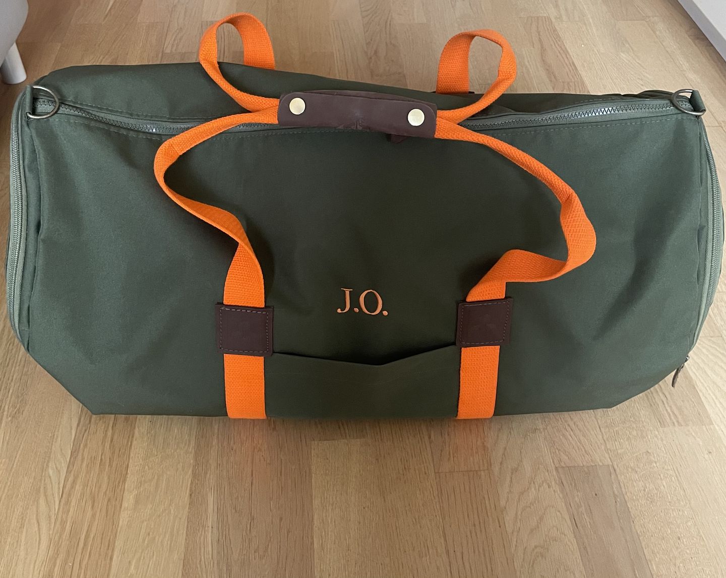 Customer photo review of Dufflebag HUNTING KODURA Khaki mit orangenem Gurtband