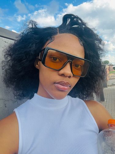 Customer photo review of GIGI - Brazilian 4x4 Lace Wig