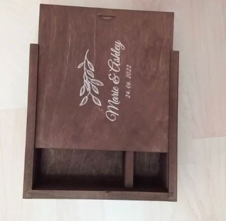 Customer photo review of 4 x 6 sliding lid photo box + compartment