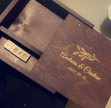 Customer photo review of 4 x 6 sliding lid photo box + compartment